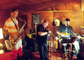 Experience a great vibe at The Jazz Pit.